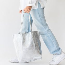 Nagyméretű bőr táska, shopper, laptop táska, ezüst